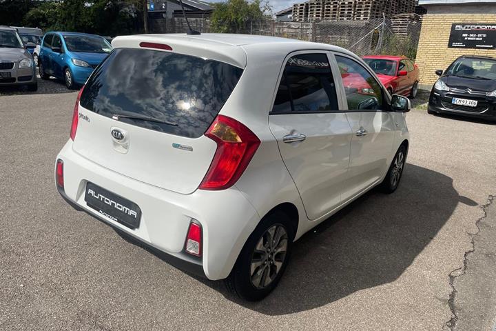 Grøn Kia Picanto fra 2016