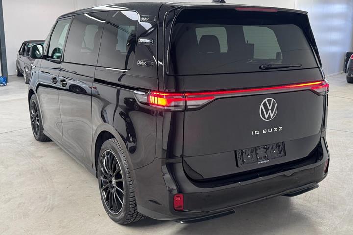 Sort VW ID.Buzz fra 2023