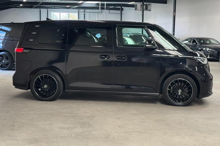 Sort VW ID.Buzz fra 2023