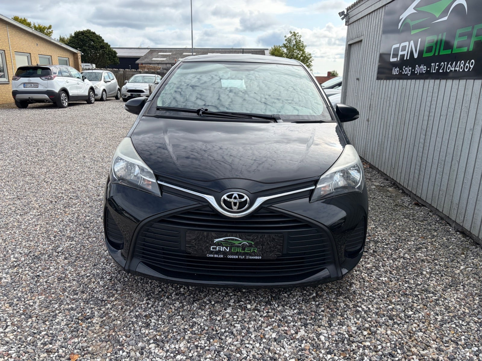 Sort Toyota Yaris fra 2015