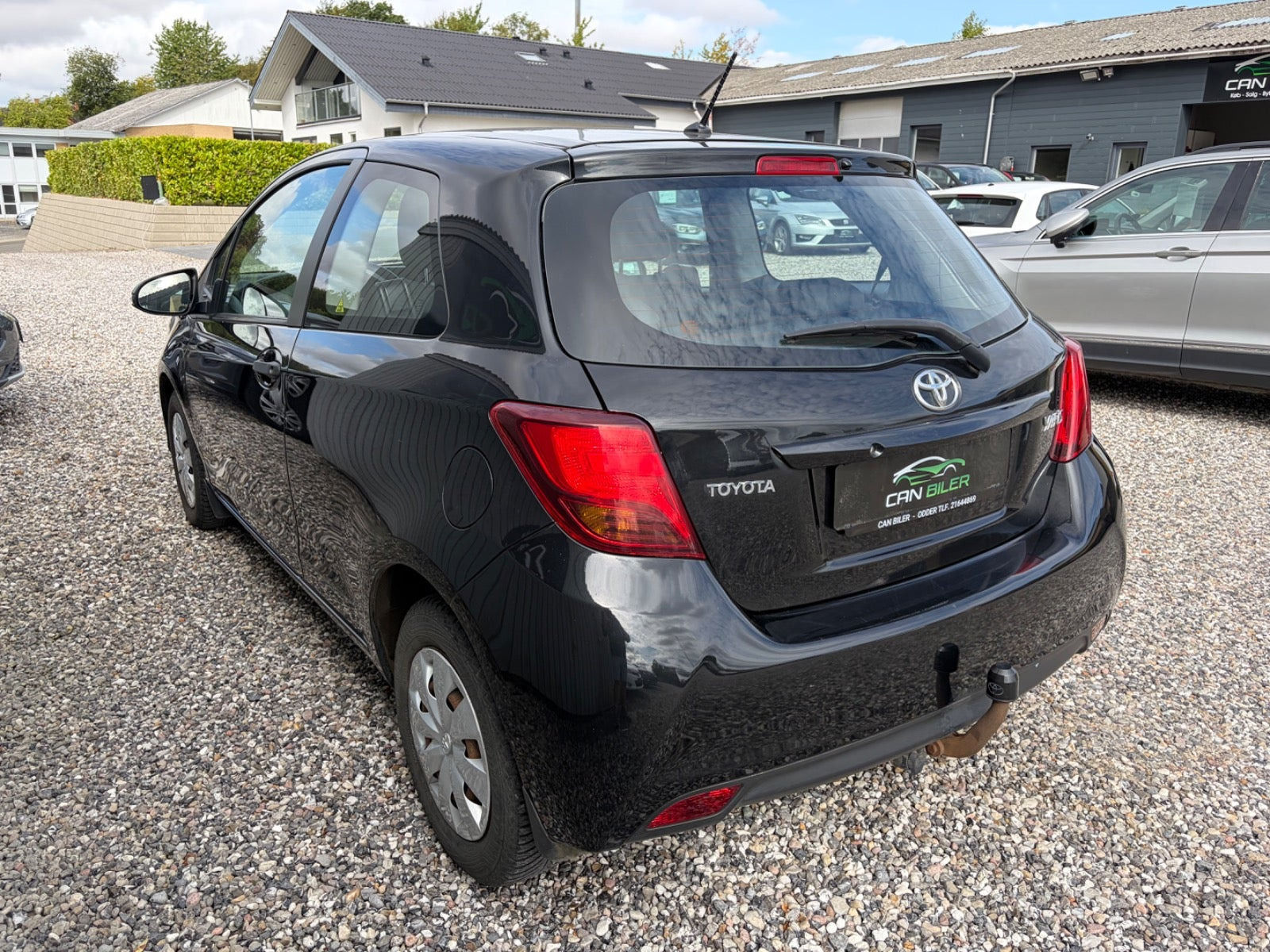 Sort Toyota Yaris fra 2015