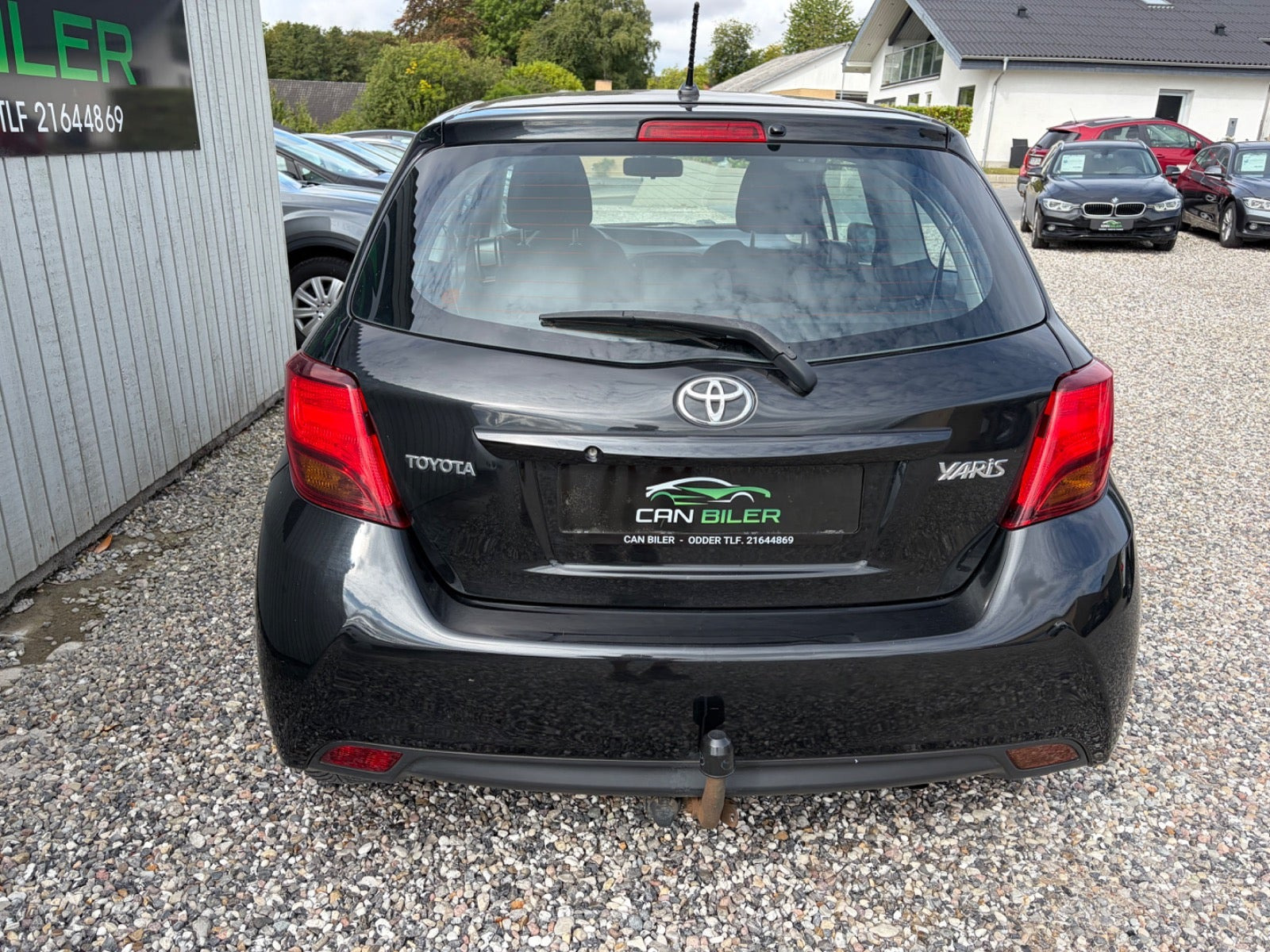 Sort Toyota Yaris fra 2015