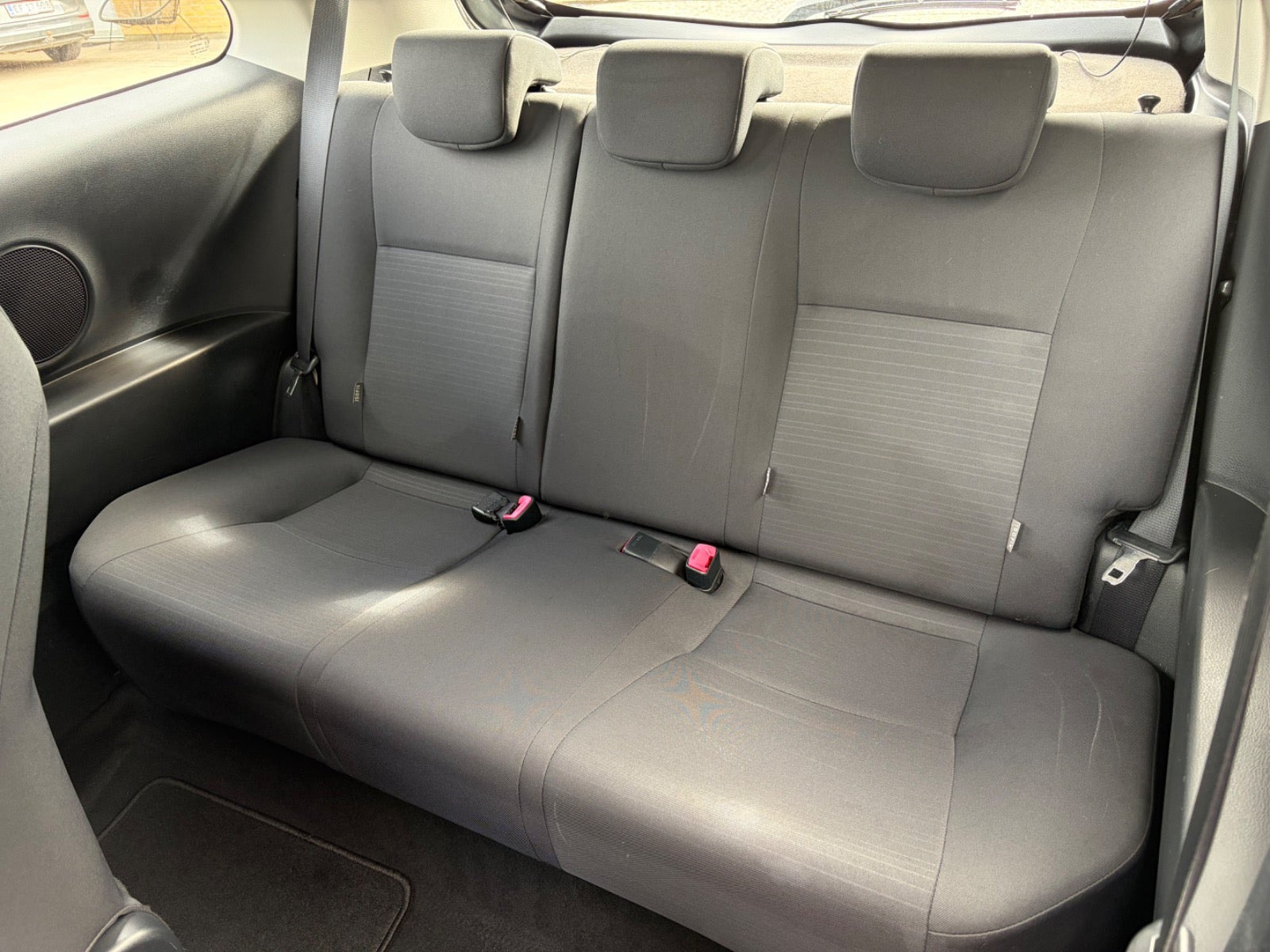 Sort Toyota Yaris fra 2015
