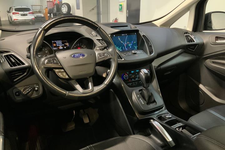 Grå Ford C-MAX fra 2017