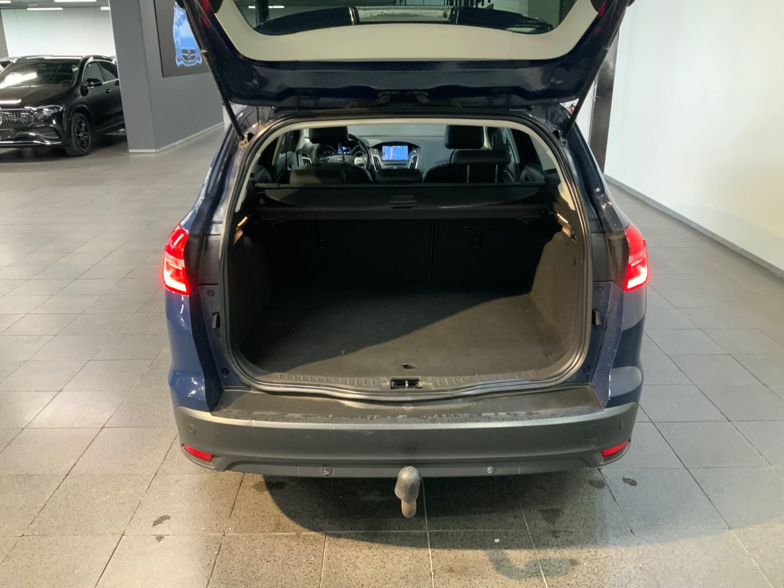 Blå Ford Focus fra 2016