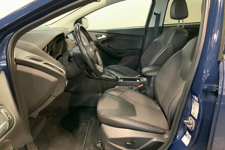 Blå Ford Focus fra 2016