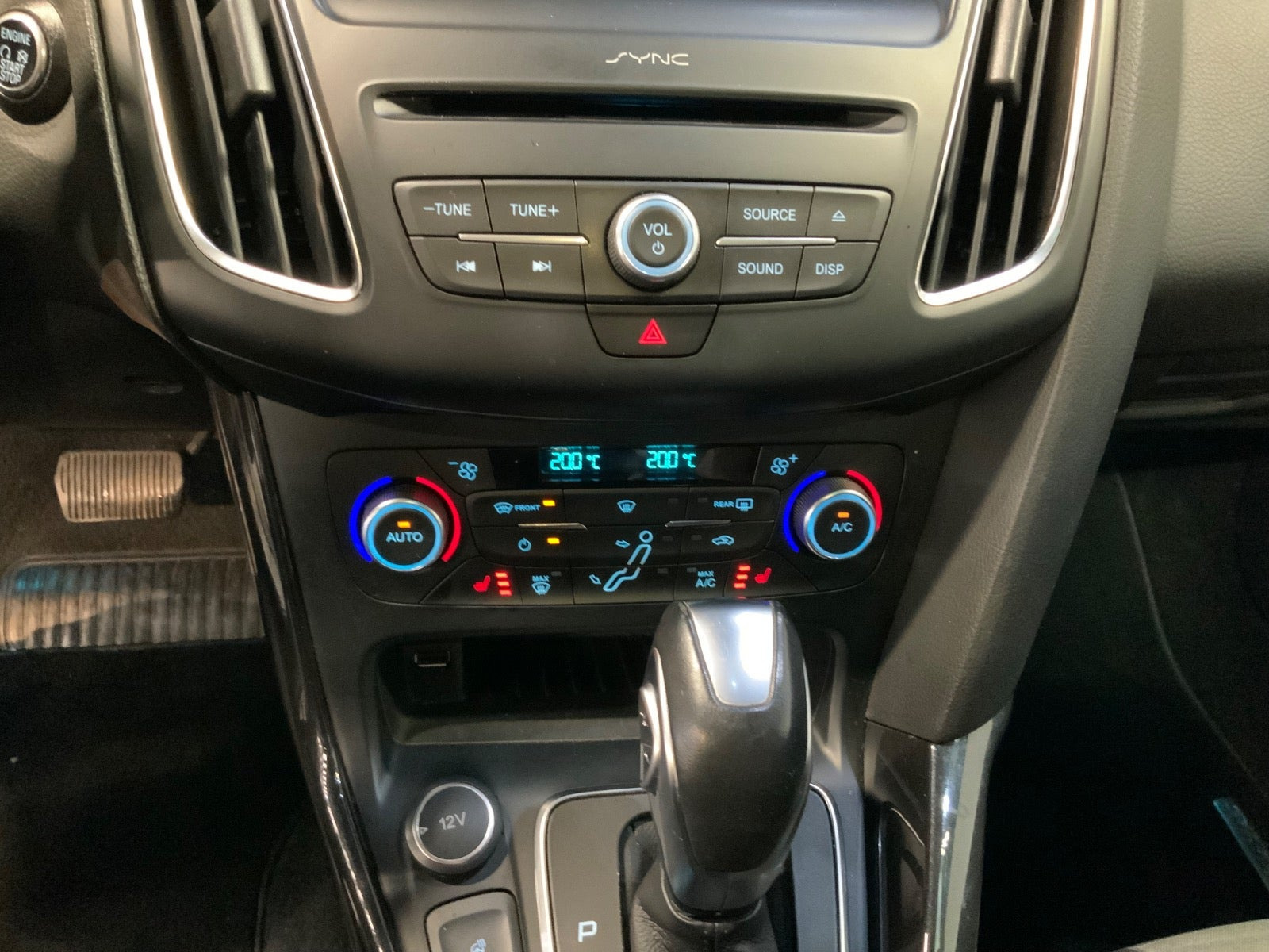 Blå Ford Focus fra 2016