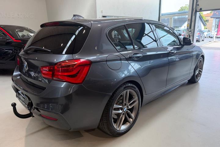 Sort BMW 118d fra 2019