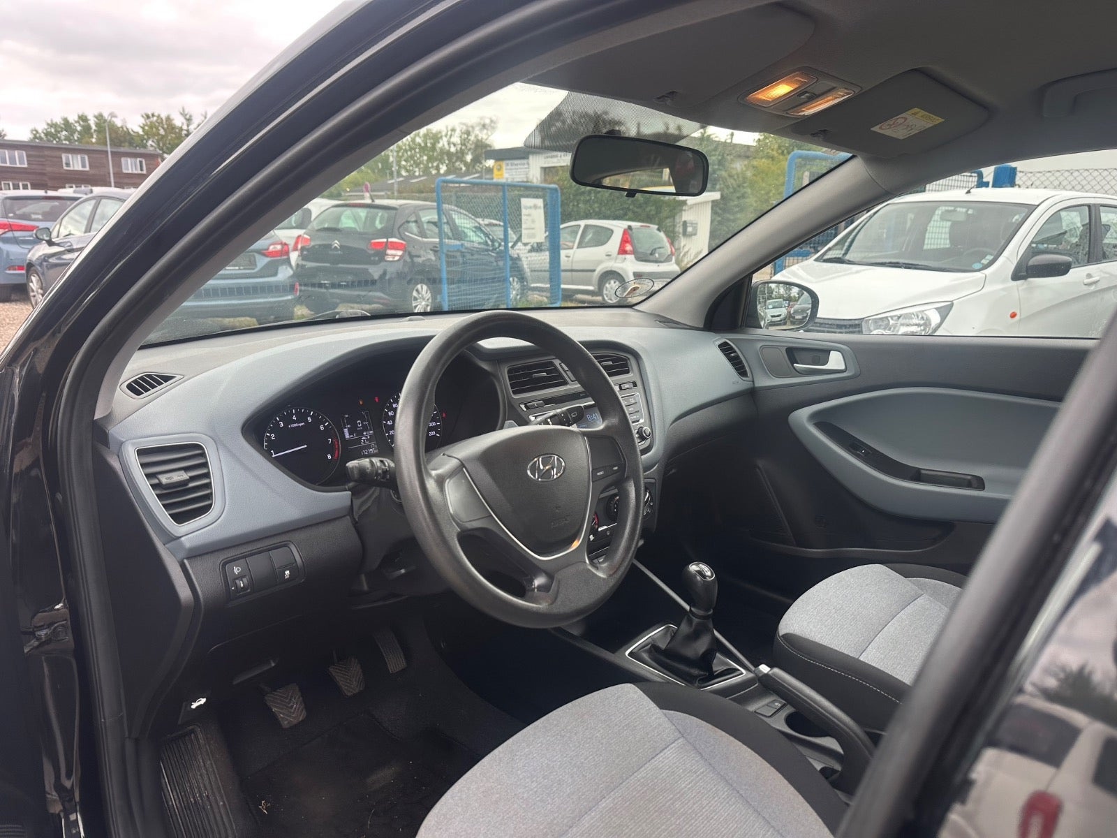 Sort Hyundai i20 fra 2016