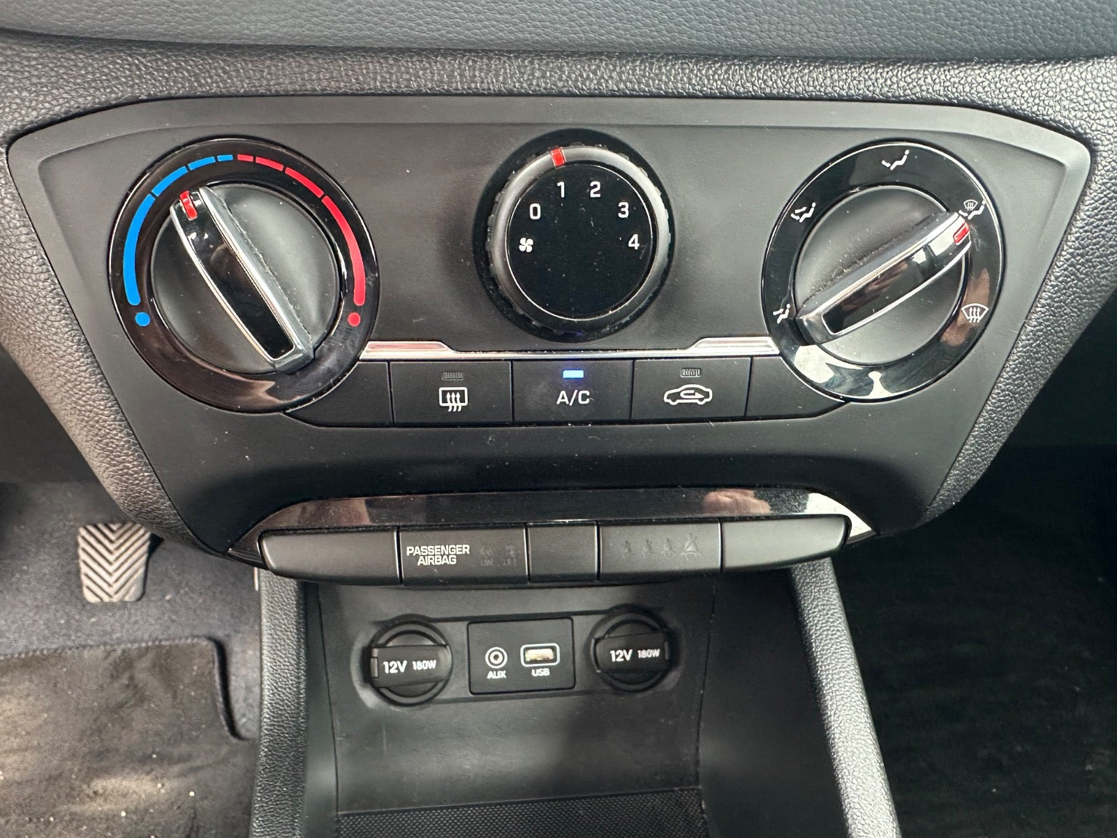 Sort Hyundai i20 fra 2016