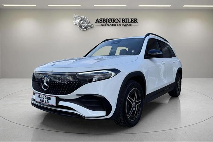 Hvid Mercedes EQB250+ fra 2025 set udefra
