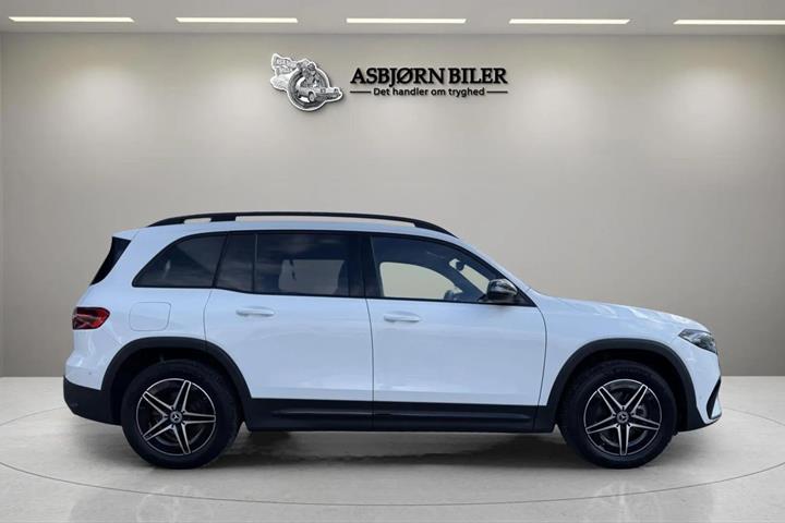 Hvid Mercedes EQB250+ fra 2025