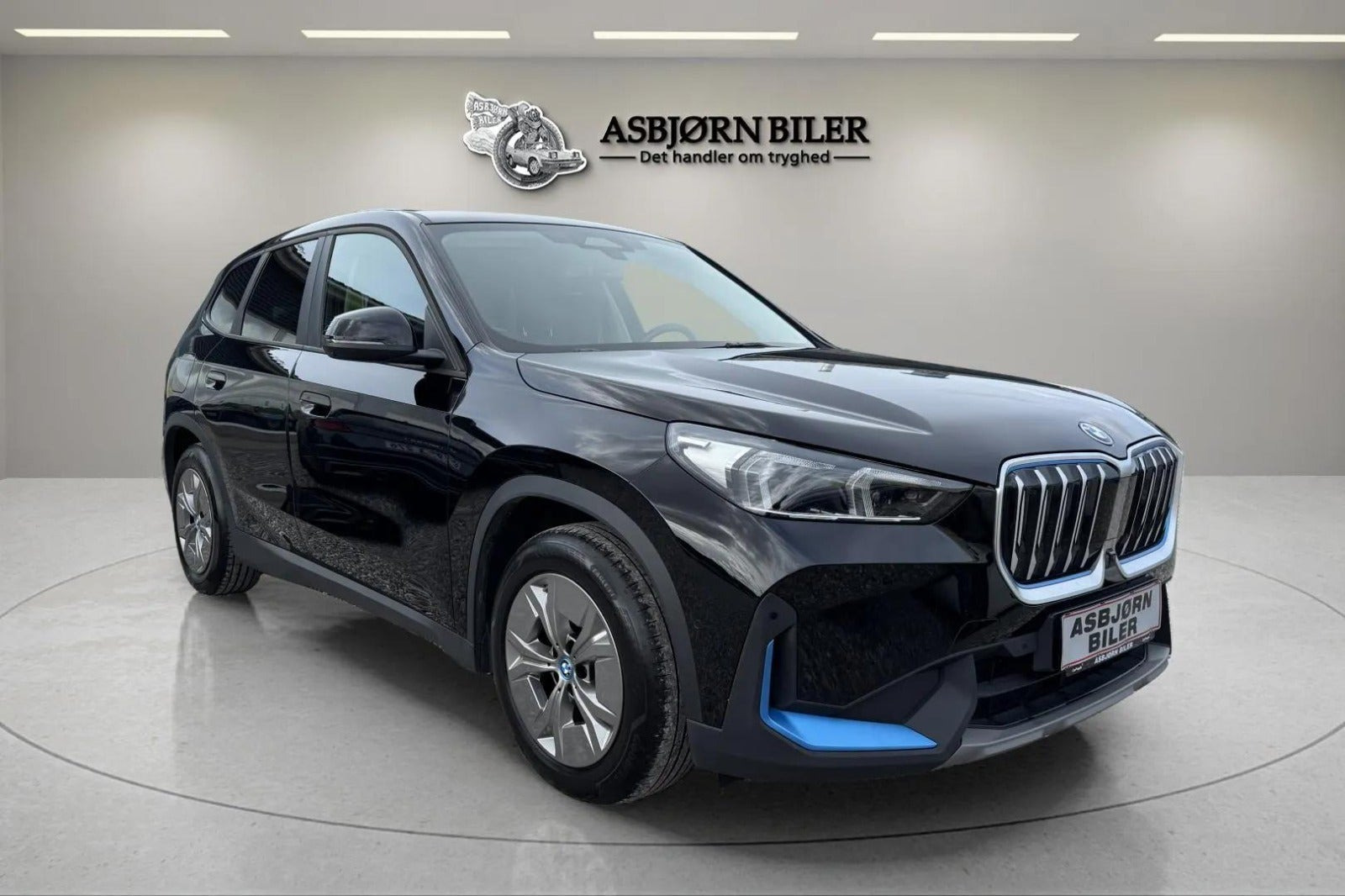 Sort BMW iX1 fra 2023
