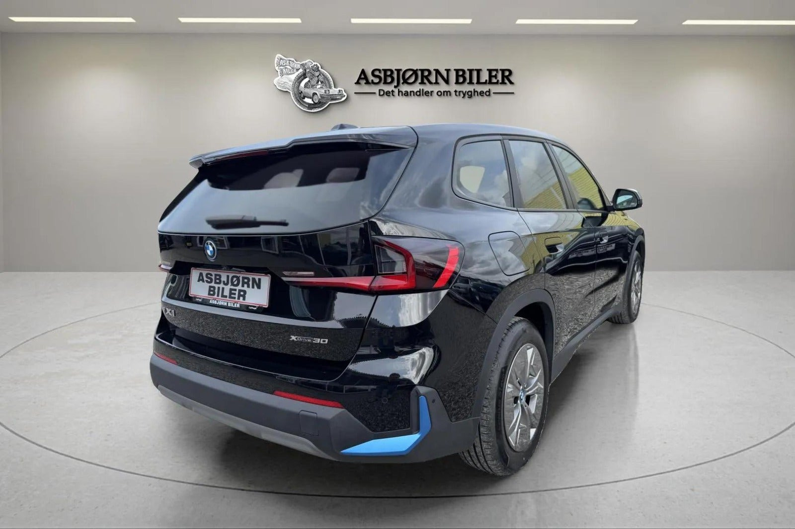 Sort BMW iX1 fra 2023