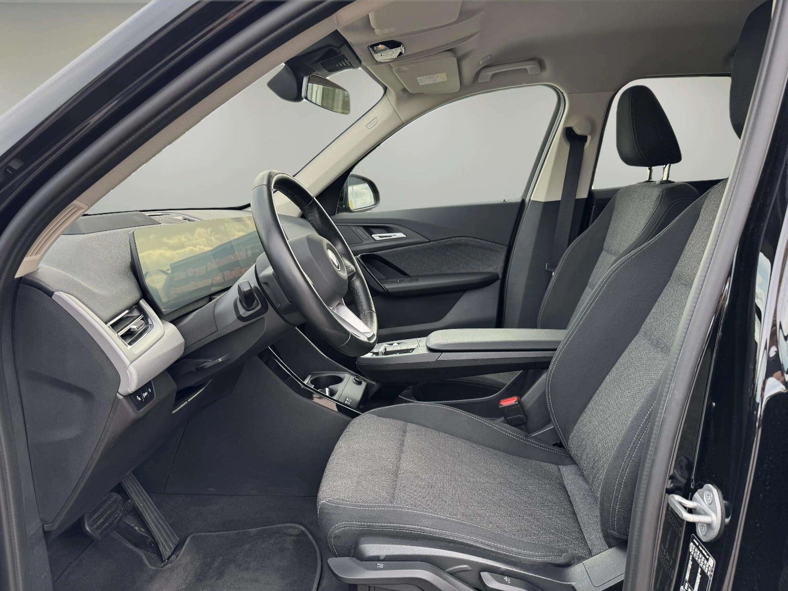 Sort BMW iX1 fra 2023