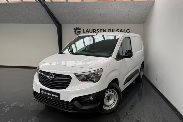 Hvid Opel Combo-e fra 2024