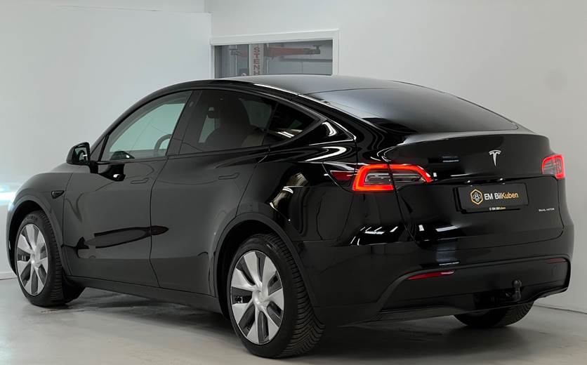 Tesla Model Y Long Range AWD