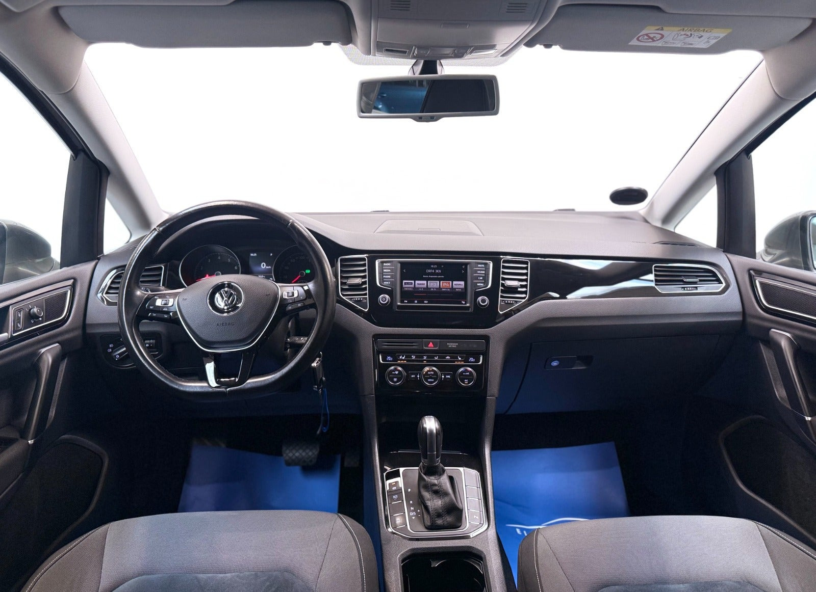 Sort VW Golf Sportsvan fra 2016