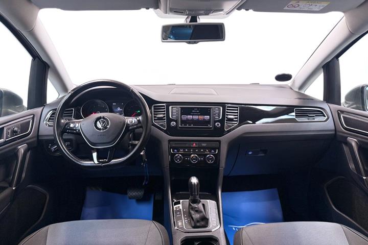 Sort VW Golf Sportsvan fra 2016