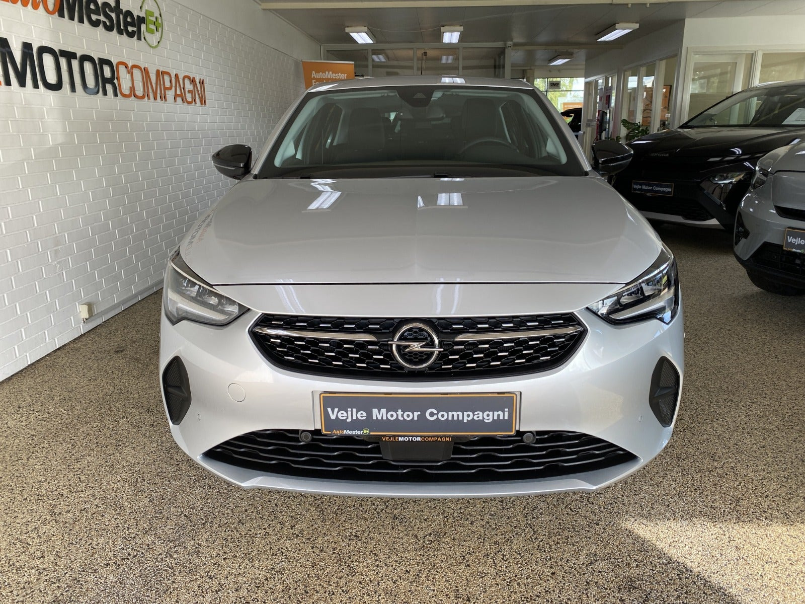 Sølv Opel Corsa-e fra 2023