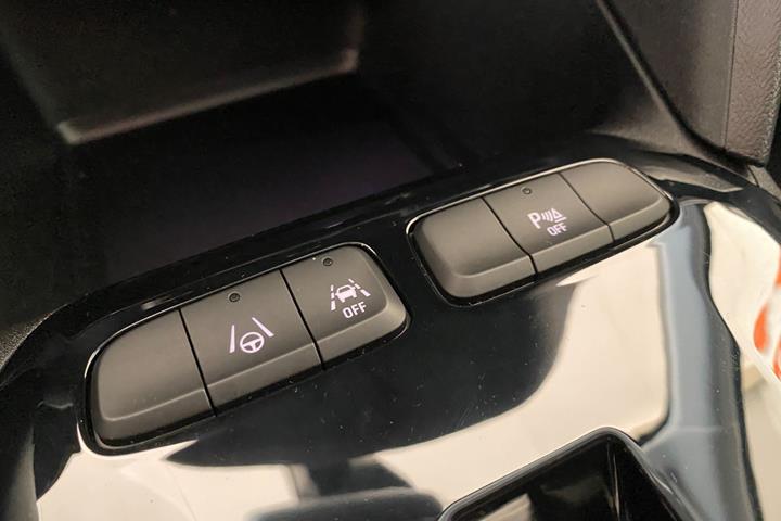 Sølv Opel Corsa-e fra 2023