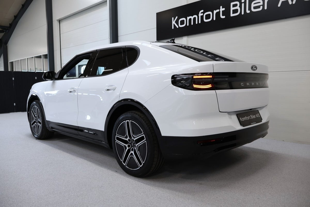 Hvid Ford Capri fra 2025