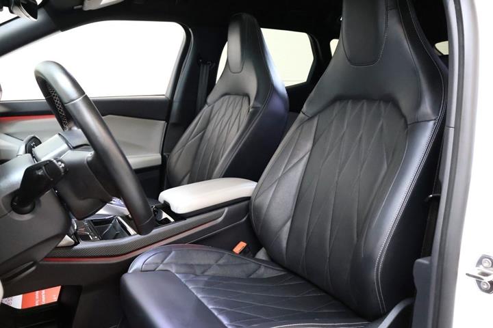 Hvid Ford Capri fra 2025