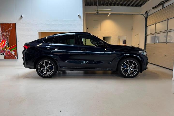Sort BMW X6 fra 2022