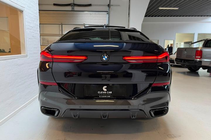 Sort BMW X6 fra 2022