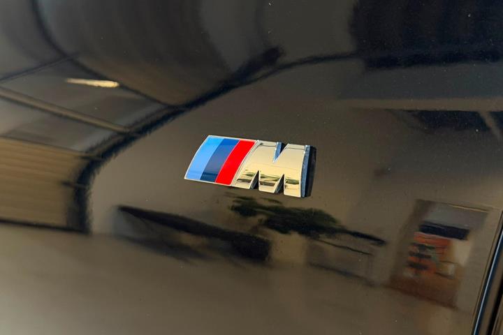 Sort BMW X6 fra 2022