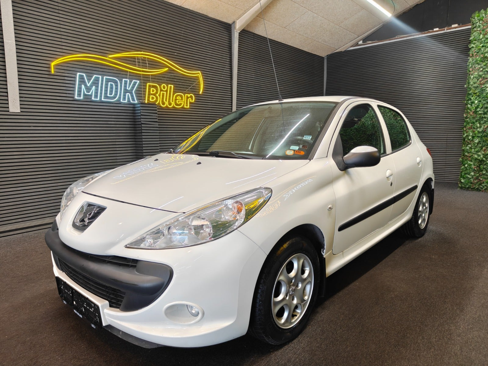 undefined Peugeot 206+ fra 2011