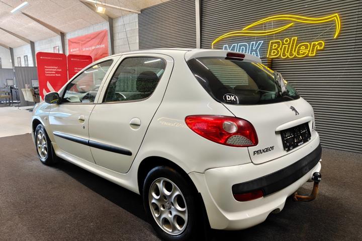 undefined Peugeot 206+ fra 2011