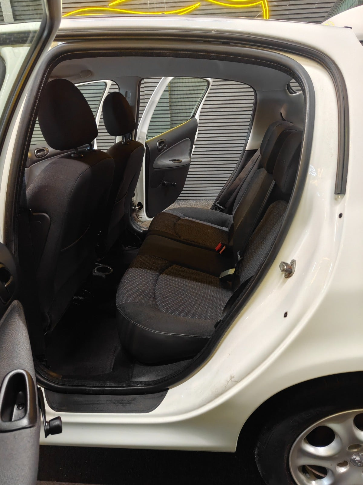 undefined Peugeot 206+ fra 2011