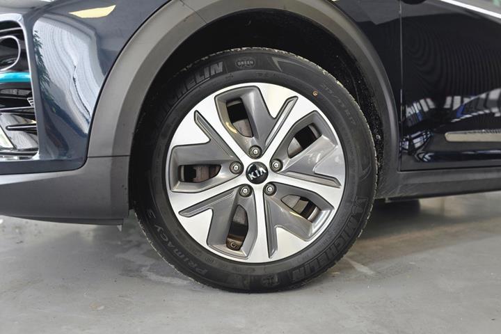 Blå Kia e-Niro fra 2020
