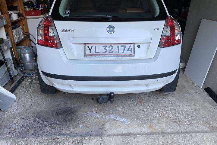 Hvid Fiat Stilo fra 2006