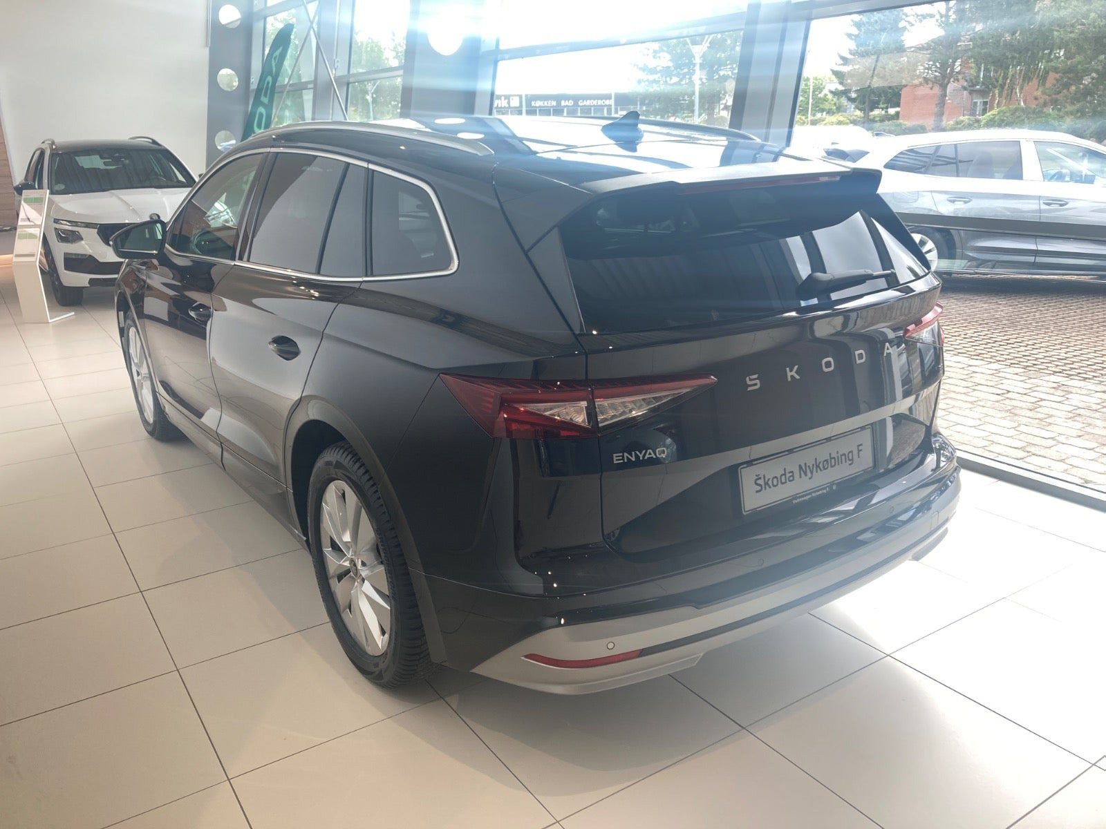 Sort Skoda Enyaq fra 2026