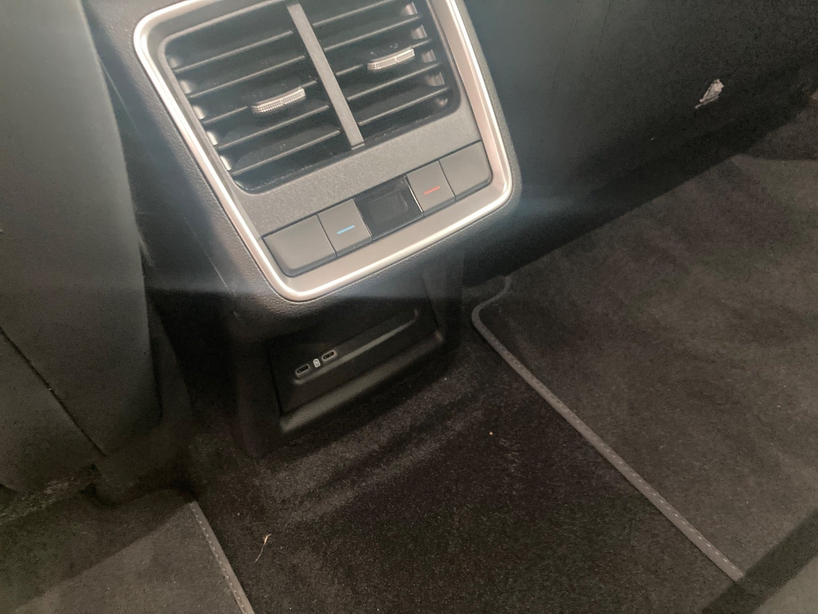 Sort Skoda Enyaq fra 2026