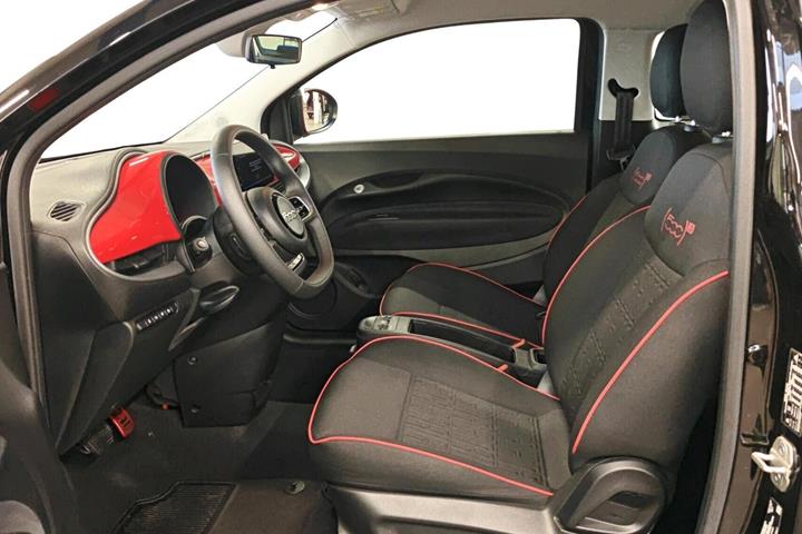 Sort Fiat 500e fra 2025