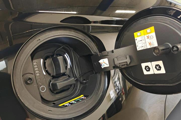 Sort Fiat 500e fra 2025