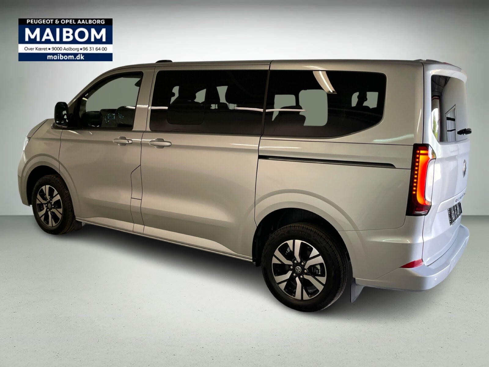 Sølv VW e-Caravelle fra 2026