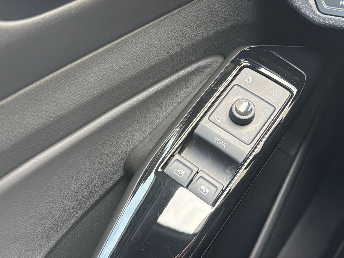 Grå VW ID.4 fra 2023
