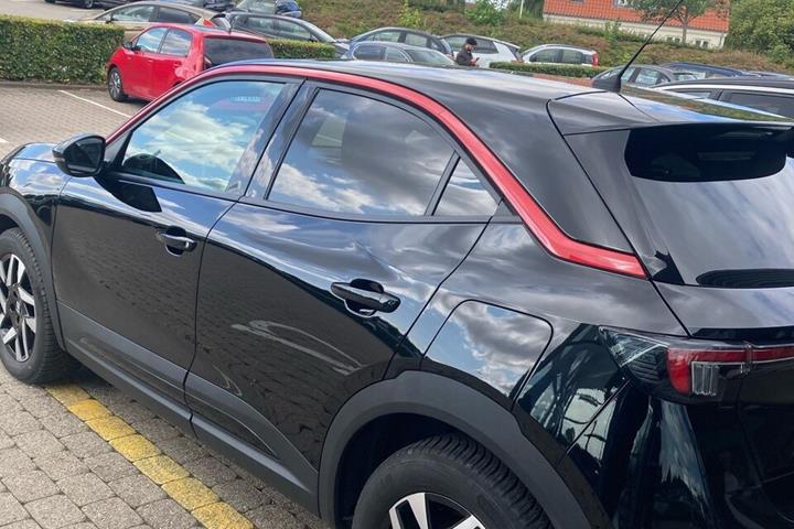 Sort Opel Mokka-e fra 2023