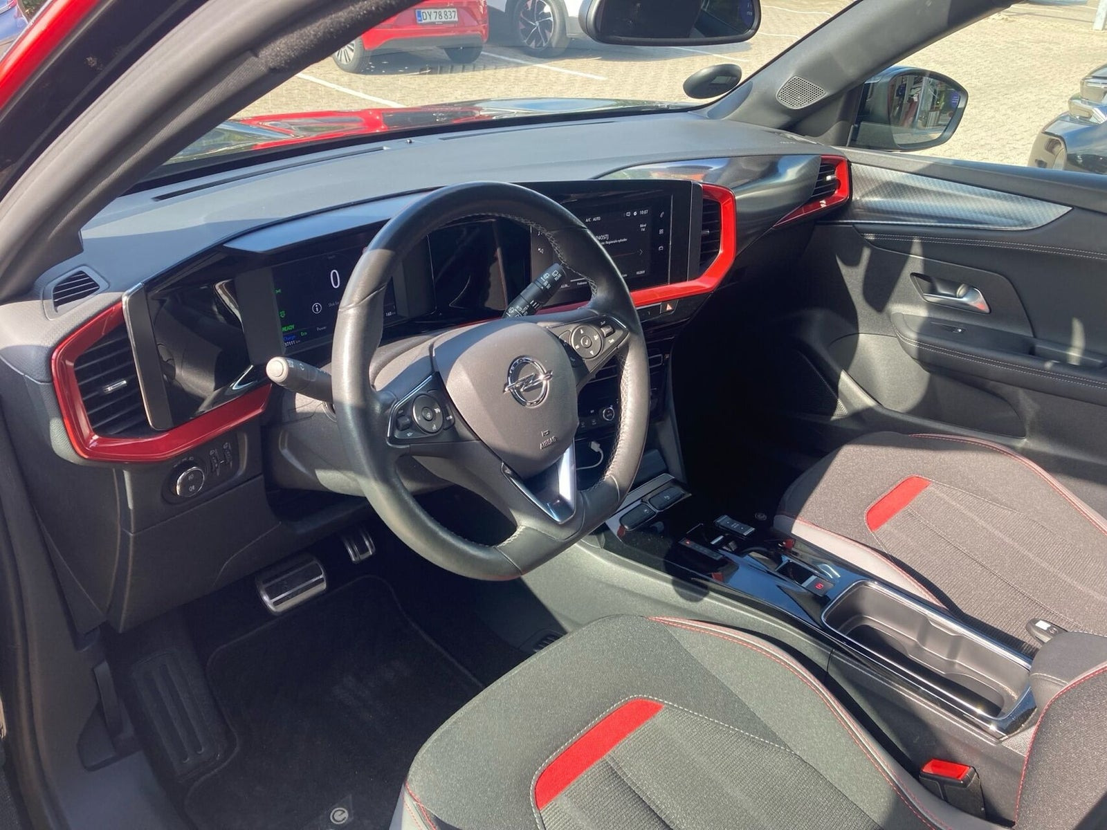 Sort Opel Mokka-e fra 2023
