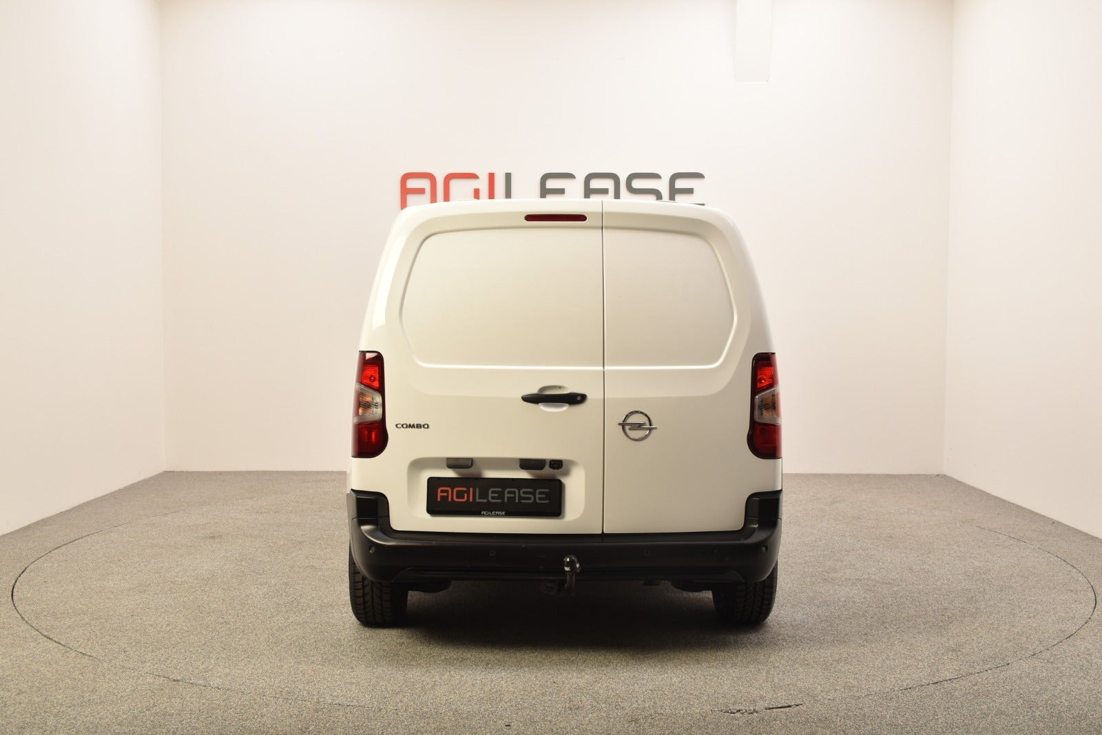 Hvid Opel Combo fra 2022