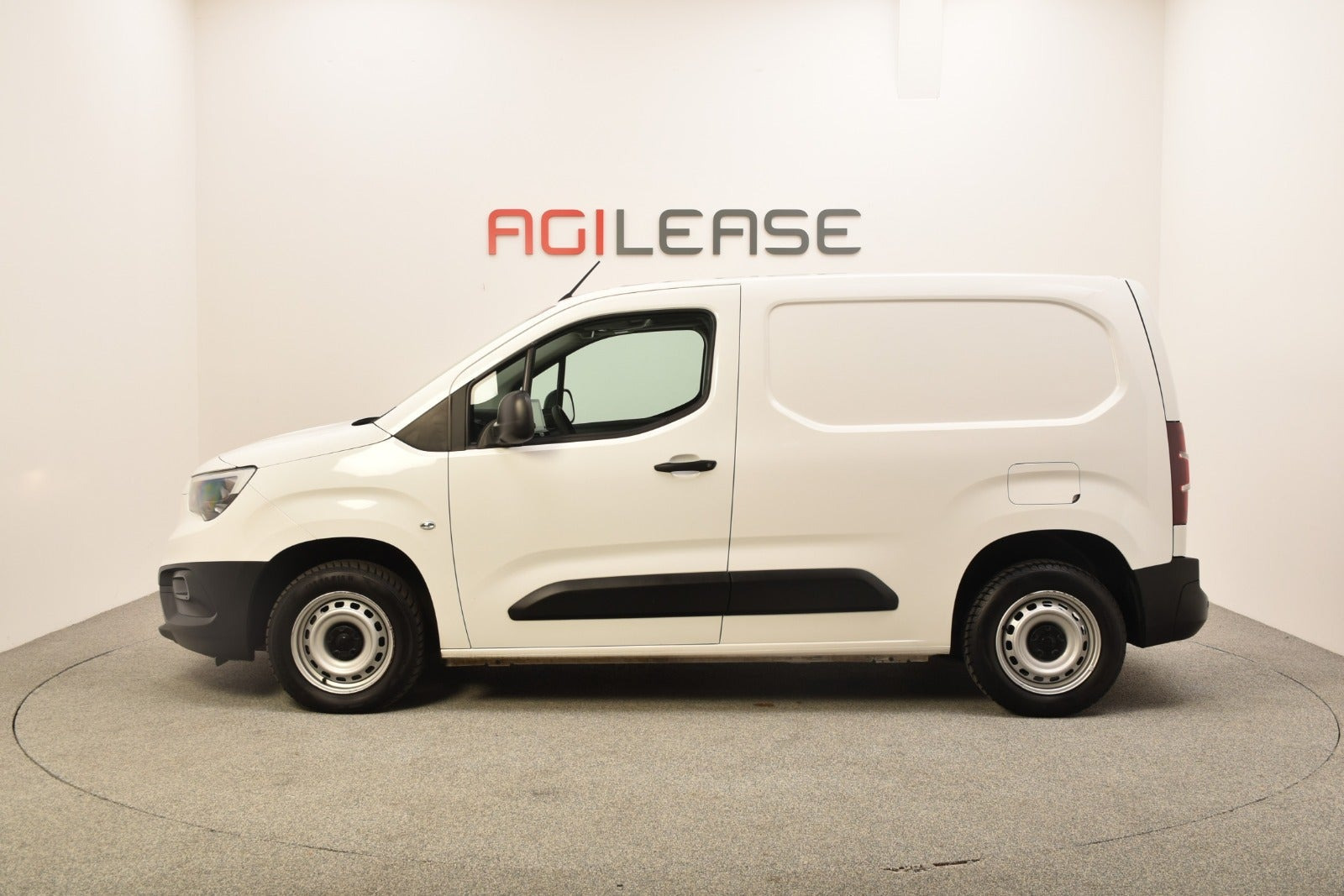 Hvid Opel Combo fra 2022
