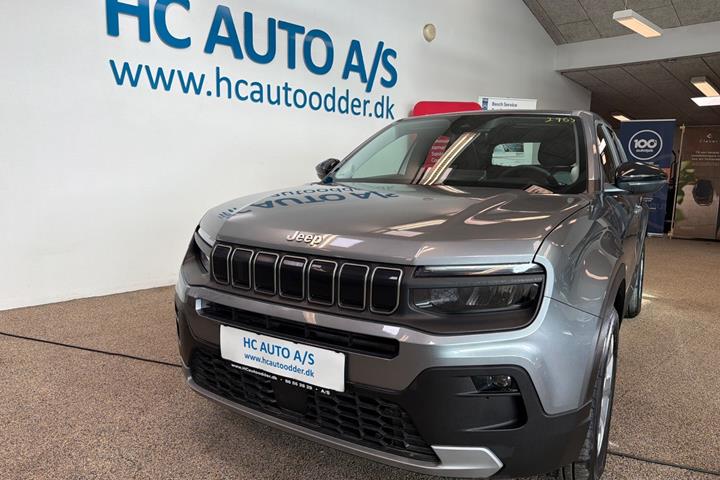 Sølv Jeep Avenger fra 2025