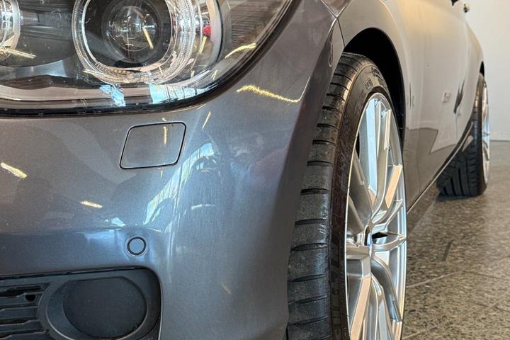 Grå BMW 120d fra 2014