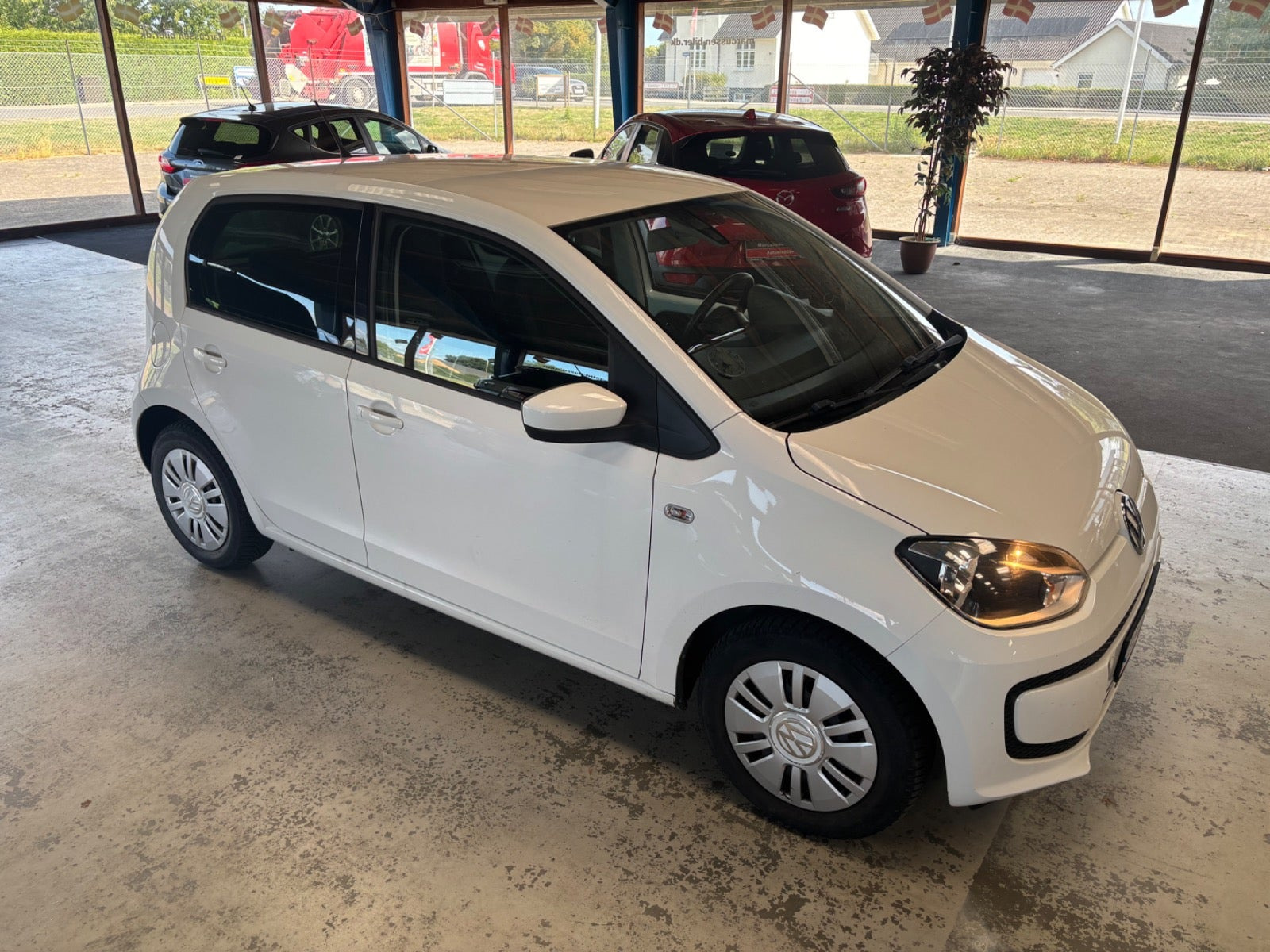 Hvid VW UP! fra 2014