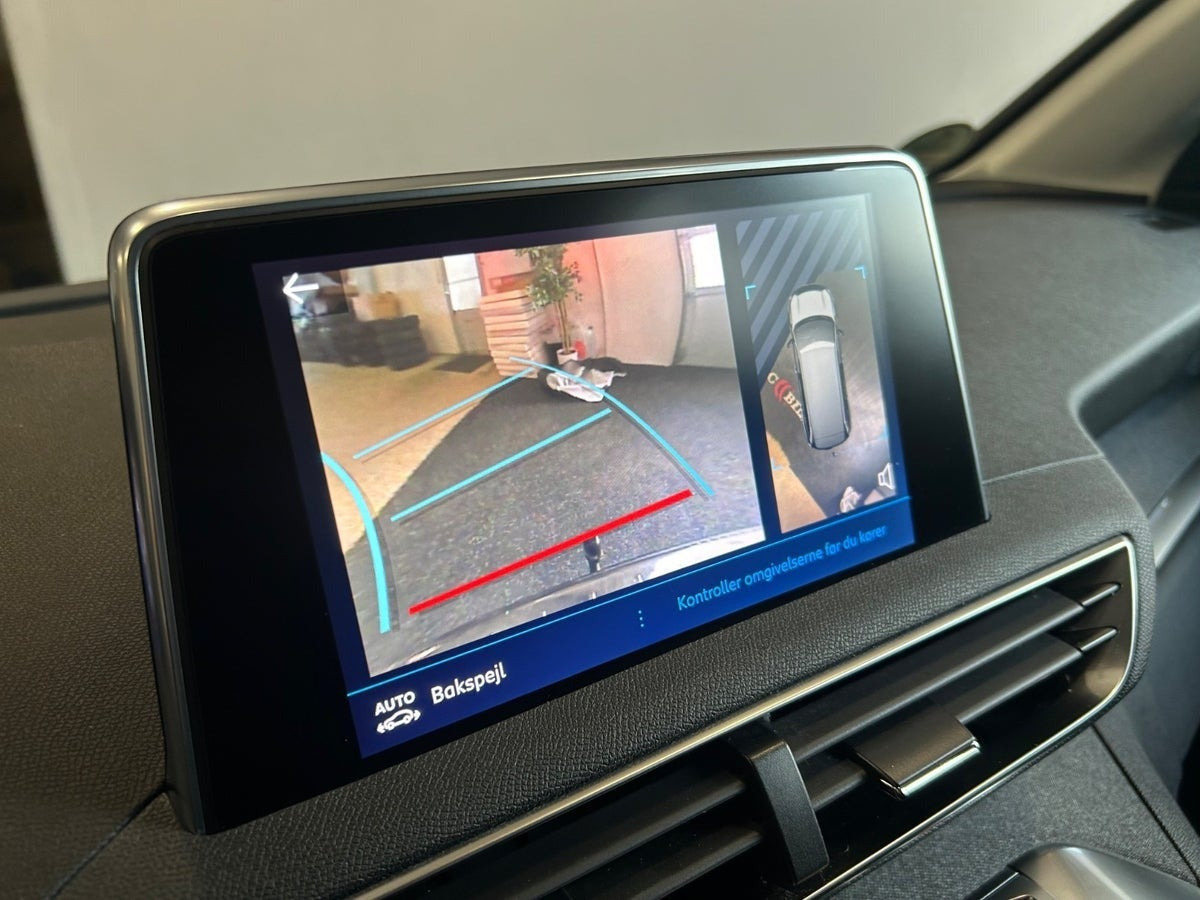 Hvid Peugeot 5008 fra 2018