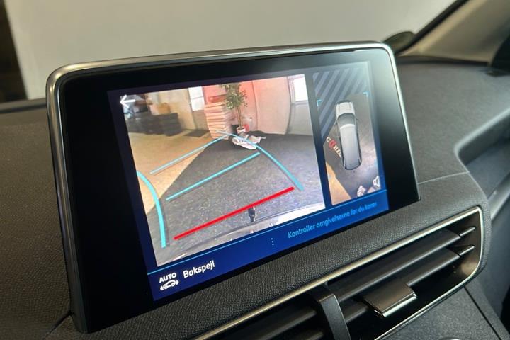 Hvid Peugeot 5008 fra 2018